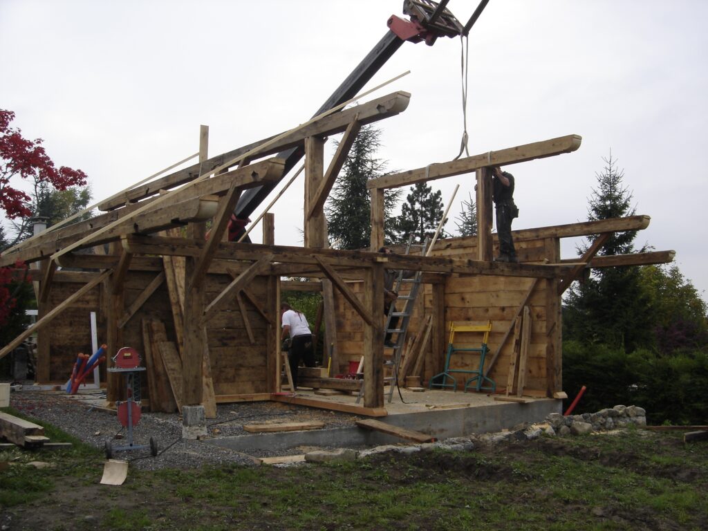 Garage en vieux bois