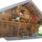 Garage en vieux bois